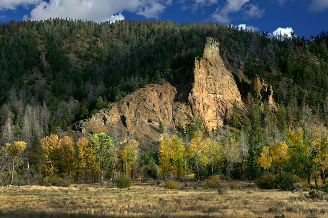 Buffalo Bill Cody Road near Yellowstone 10/2008